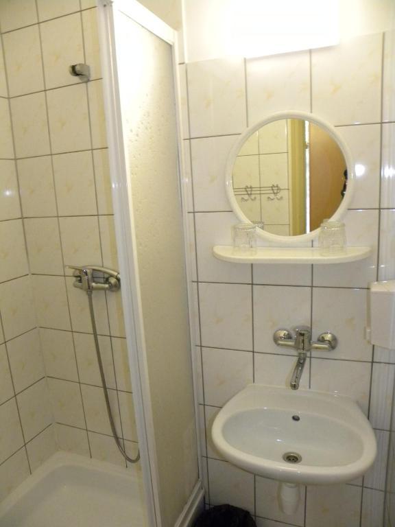 Vierbettzimmer (2 Erwachsene + 2 Kinder)